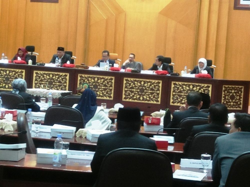 DPRD Surabaya Siap Kerja, Komisi dan Badan Resmi Terbentuk!