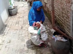 Misdiah 30 Tahun Jadi Pemulung Ingin Naik Haji