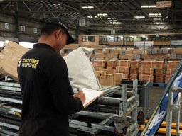 KPPBC Tanjung Perak Gratiskan Rp24,4 Triliun Bea Masuk Barang Selama 2024, TNI Terbanyak