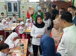 Pemkot dan DPRD Surabaya Pantau Langsung Distribusi Program MBG