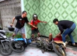 Polsek Simokerto Tangkap Dua Spesialis Curanmor di Surabaya