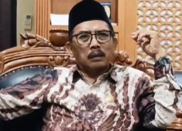 Soal PDLN Anggota DPRD Jatim, Musyafak Rouf: Tanya Gubernur