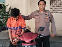 Maling Motor Antar Kota Tertangkap Polisi Saat Pura-pura Beli Es Teh di Surabaya