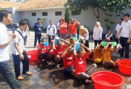 ODGJ Liponsos Surabaya Ikuti Lomba Agustusan
