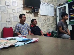 Polisi Gerebek Arena Judi Remi Kalibokor Surabaya