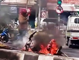 Sepeda Motor di Tandes Ludes Terbakar, Pemilik Malah Kabur