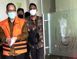 Eks Napi Korupsi Hakim Itong Isnaini Hidayat Diangkat MA Menjadi ASN di PN Surabaya