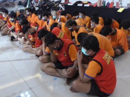 Polda Jatim Tangkap 9 Tersangka Pembakaran Kantor Grahadi