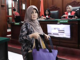 Dokter Meiti Muljanti Mengaku Murtad Sejak Menikah Dengan Benjamin Kristianto DPRD Jatim