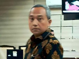 PNS Ngawi Azis Romeli Kembalikan Uang ke Kejaksaan Rp250 Juta