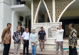 Ganjar Pemkot Surabaya Disidang Tipikor, Eri Cahyadi Temui Ketua PN