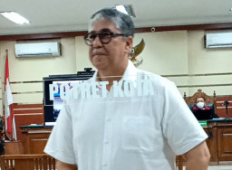 Ganjar Siswo Pramono Pemkot Surabaya Terima Uang dari PT Prasasti Tiara Ayunda Rp450 Juta