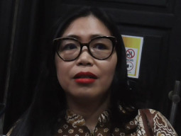 Gubernur Khofifah Mangkir di Sidang Korupsi Dana Hibah Kusnadi