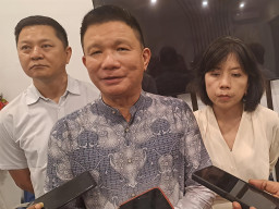 Owner Tab Hotel Group Berangkatkan Anak Buah Umroh