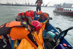 Pekerja Bongkar Muat Tenggelam di Pelabuhan Tanjung Perak
