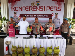 Dua Tahun Beroperasi, Polisi Tangkap Pengoplos LPG Subsidi