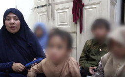 Lima Anak Menunggu di Rumah Kontrakan, Sang Ayah Ditahan Polisi Akibat Tak Bisa Lunasi Utang