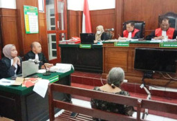 Nenek Elina Korban Pengosongan Rumah Paksa Mengaku Kehilangan Aset Senilai Rp5 Miliar