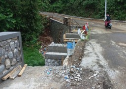 Dinas PU Bina Marga Ancam Kontraktor CV Syafaat