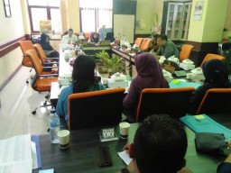 Asosiasi Guru Agama Minta DPRD Tagih Janji Risma