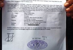 Awas! Puluhan Massa Demo Rumah Kapolda Jatim