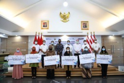 Pelindo Berikan Tali Asih Keluarga KRI Nanggala 402