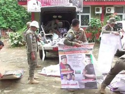 Satpol PP Copot Ratusan Baliho Erick Thohir