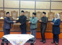 Bupati Pasuruan tak Hadiri Paripurna PP-APBD 2019