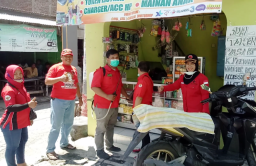 Cegah Covid-19, RW 10 Takal Disemprot Disinfektan