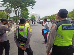 Demo Warnai Pelantikan Pejabat Pemprov Jatim