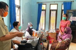 Dispendukcapil Ganti KK & KTP Korban Banjir Gempol