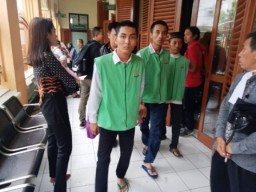 Dwi Agus Mualudi Transaksi Narkoba di Rel KA Dupak