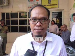 Lurah Nyamplungan dan Manajemen Apotek tak Usir PKL Warung Hidayah