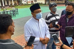 Gus Ipul Ajak Masyarakat Berburu ASN Mokong