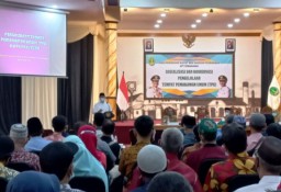 Gus Ipul Ajak Warga dan Dinas Percantik Kuburan