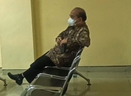 Kepala Inspektorat Jatim "Intip" Sidang Korupsi Hibah Lampu Lamongan