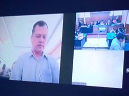 Hakim Bebaskan Komisaris PT SBE Indro Prajitno