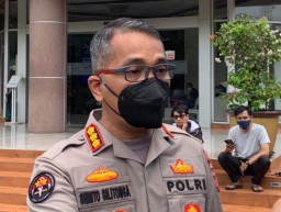 Antrean Kendaraan Pemudik Mengular di Tol Merak