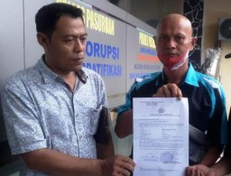 Kadispendik Pasuruan Diadukan ke Polres dan Polda