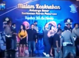 Kapolres Pasuruan Serahkan Anggotanya ke Propam