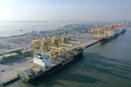 Arus Peti Kemas Pelindo 2021 Tumbuh 7 Persen