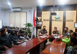 Kejari Surabaya Damaikan Perkara Penganiayaan