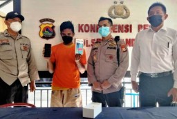 Kesal Diomelin, Keponakan Embat HP Pamannya