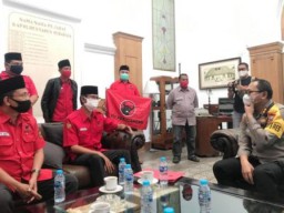 Adi Sutarwijono Minta Kader Pasang Bendera PDIP