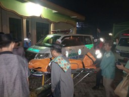 Bus Tabrak Rumah Warga 4 Meninggal