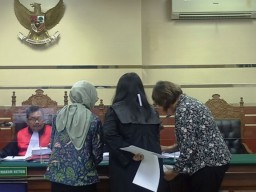Nuning Akui Terima Uang dan Perhiasan dari Eksi