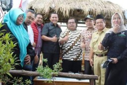 Petani Tutur dan Tosari Gembira Blokir Pupuk Dibuka