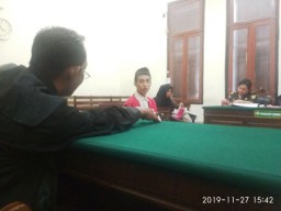 Polisi Tangkap Pengunjung Diskotik Warehouse