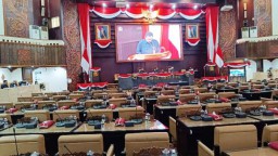 Rapat Paripurna DPRD Sepi Padahal KPK Belum Tahan Tersangka Hibah Jatim