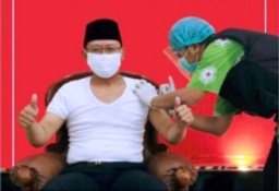 Mas Dion Ajak Masyarakat Tidak Takut di Vaksin